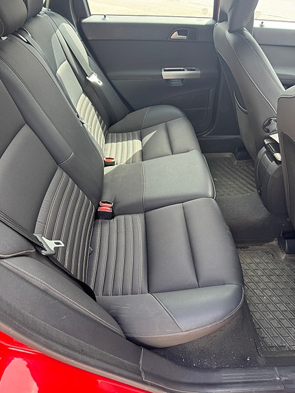 Volvo V50 5 of 5