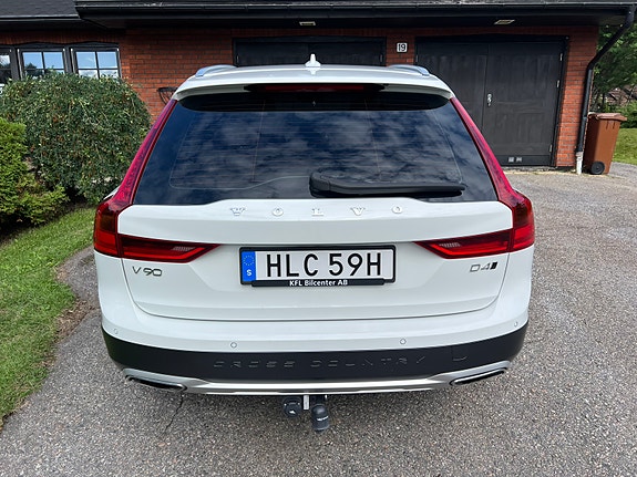 Volvo V90 Cross Country 5 of 10