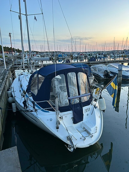 Bavaria 37 C 2001 – Välutrustad 2 of 5