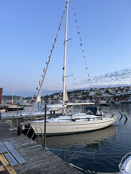 Bavaria 37 C 2001 – Välutrustad 5 of 5