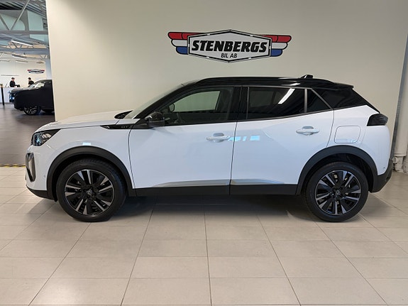 Peugeot 2008 2 of 5