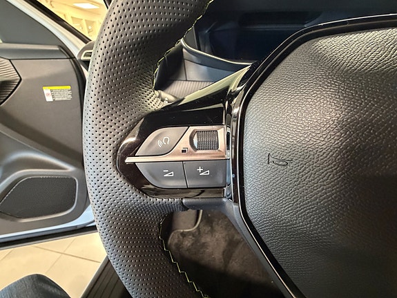 Peugeot 2008 9 of 12
