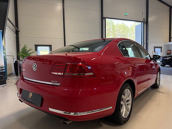 Volkswagen Passat 8 of 16