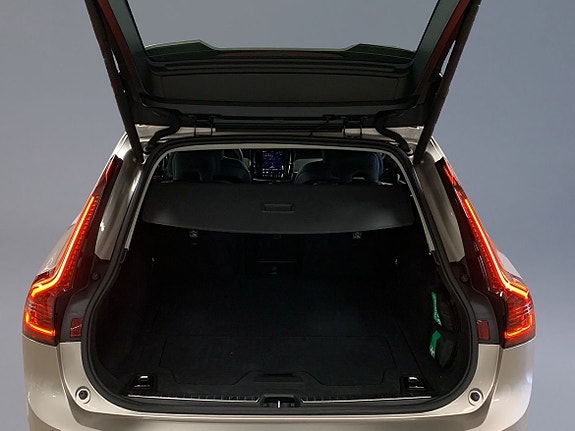 Volvo V90 9 of 16