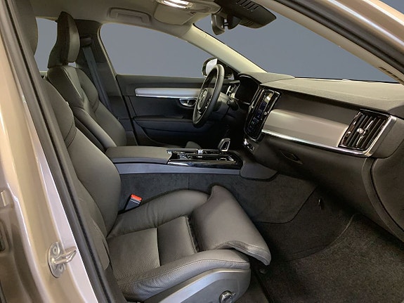 Volvo V90 7 of 16