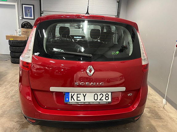 Renault Grand Scenic III 2 of 5