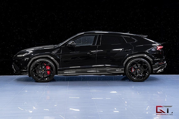 Lamborghini Urus 6 of 27