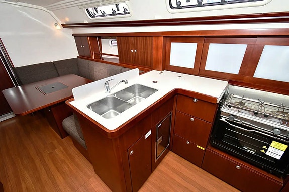Hanse 375 -2011 3 of 5