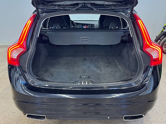 Volvo V60 7 of 15
