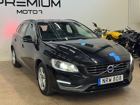 Volvo V60 2 of 15