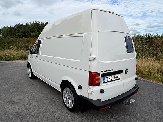 Volkswagen Transporter 4 of 15