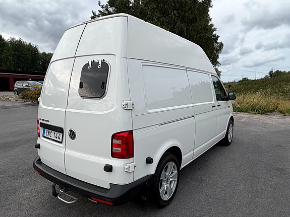 Volkswagen Transporter 3 of 15
