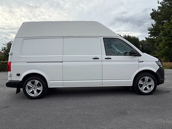 Volkswagen Transporter 2 of 15