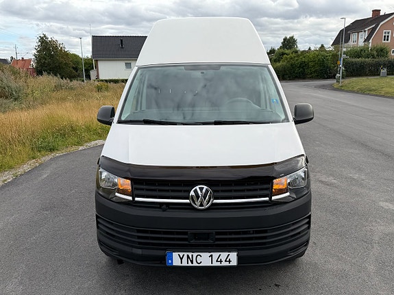 Volkswagen Transporter 6 of 15