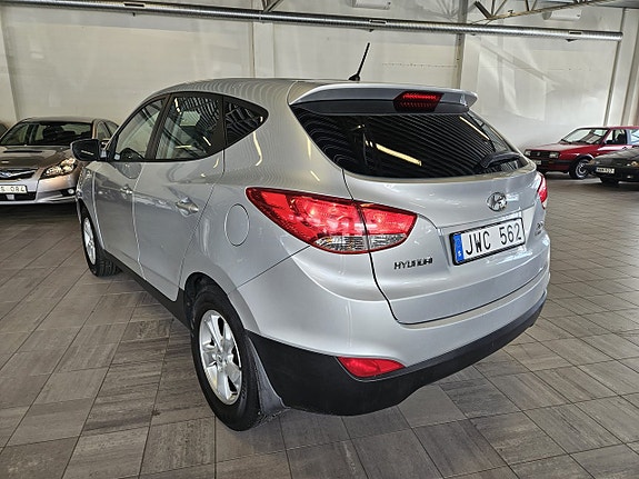 Hyundai ix35 2 of 12