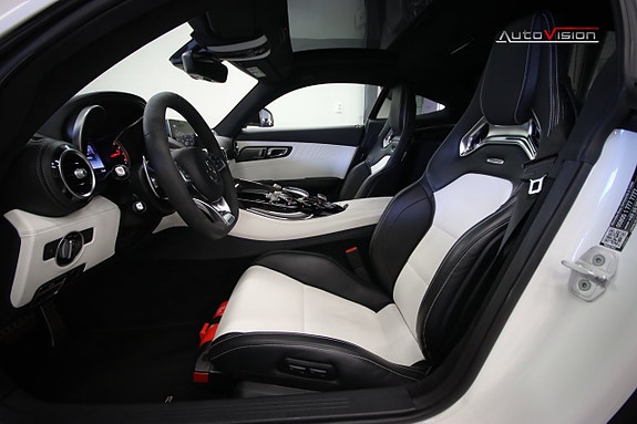 Mercedes-Benz AMG GT S 28 of 29