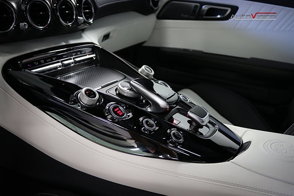 Mercedes-Benz AMG GT S 16 of 29