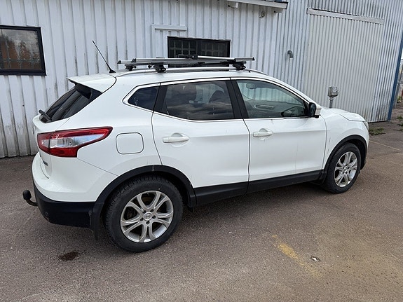 Nissan Qashqai 2 of 5