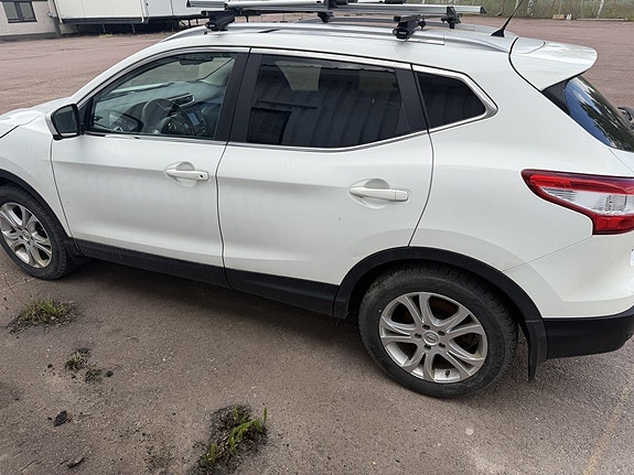 Nissan Qashqai 3 of 5