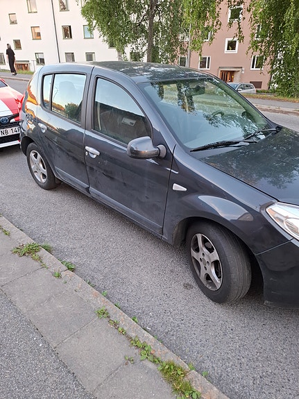 Dacia Sandero 4 of 4