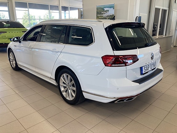 Volkswagen Passat 4 of 5