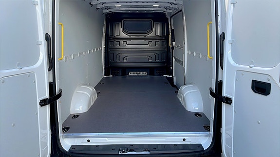 Volkswagen Crafter 14 of 15