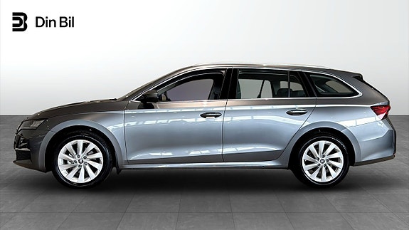 Skoda Octavia 2 of 5