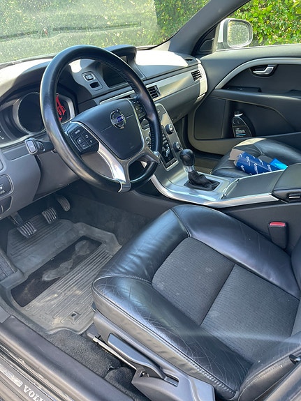 Volvo V70 6 of 9