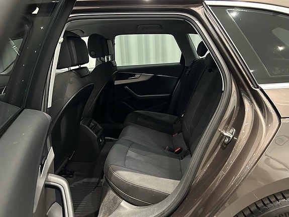 Audi A4 7 of 14