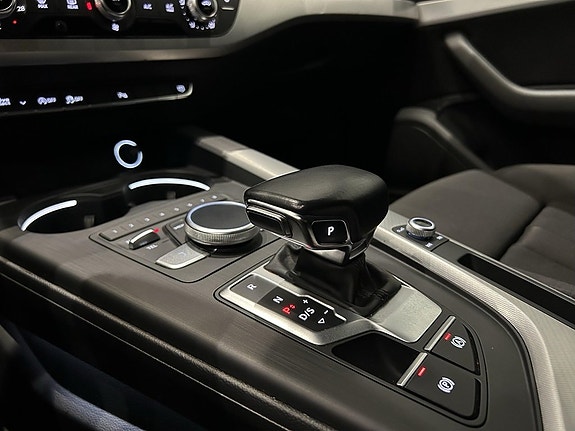 Audi A4 14 of 14
