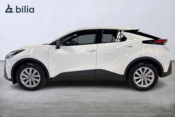 Toyota C-HR 3 of 20