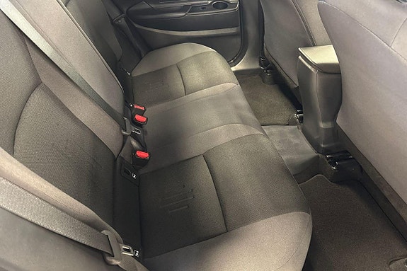 Toyota C-HR 9 of 20