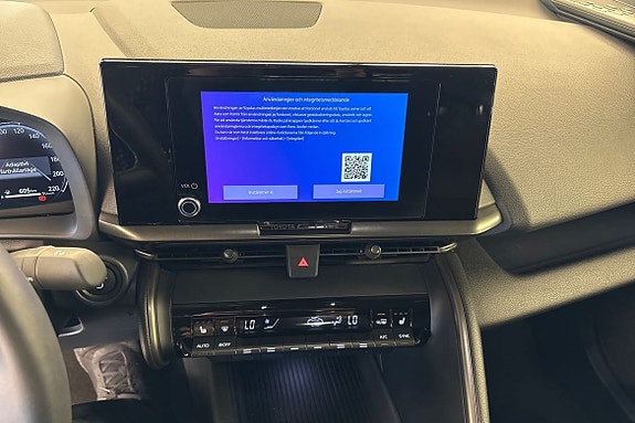 Toyota C-HR 15 of 20