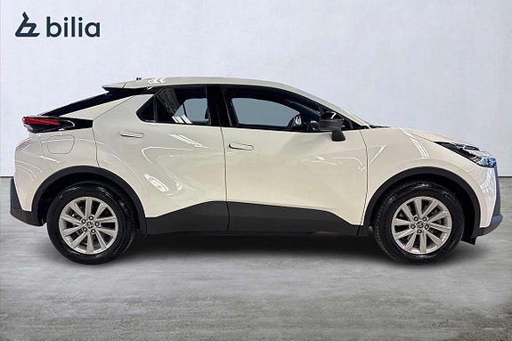 Toyota C-HR 17 of 20