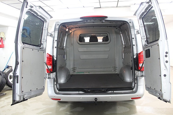 Mercedes-Benz Vito 119 12 of 12