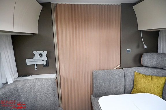 Adria ALPINA 663 HT 8 of 21