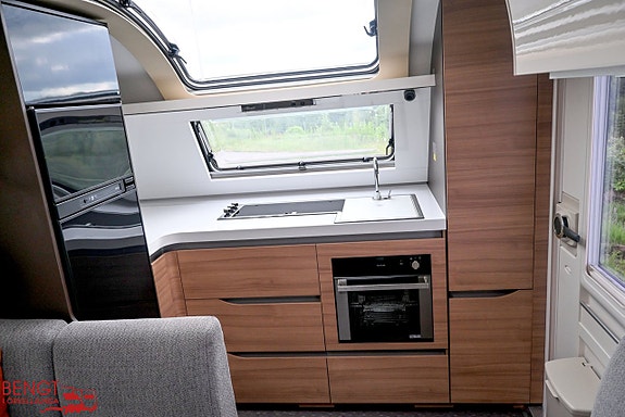 Adria ALPINA 663 HT 14 of 21