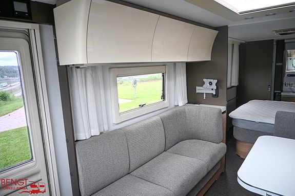 Adria ALPINA 663 HT 6 of 21