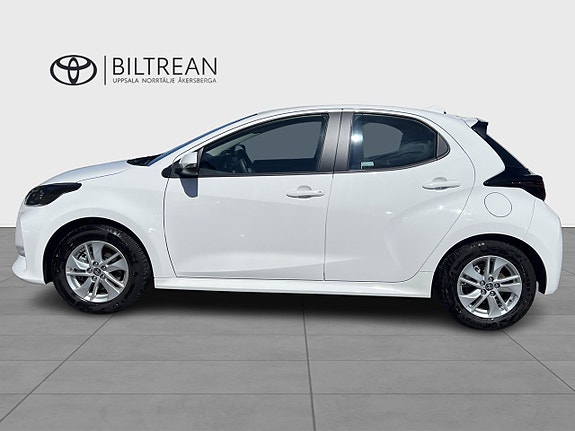 Toyota Yaris 4 of 5
