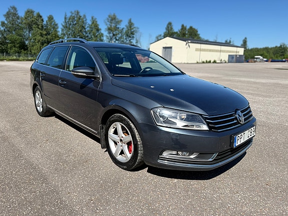 Volkswagen Passat 3 of 5
