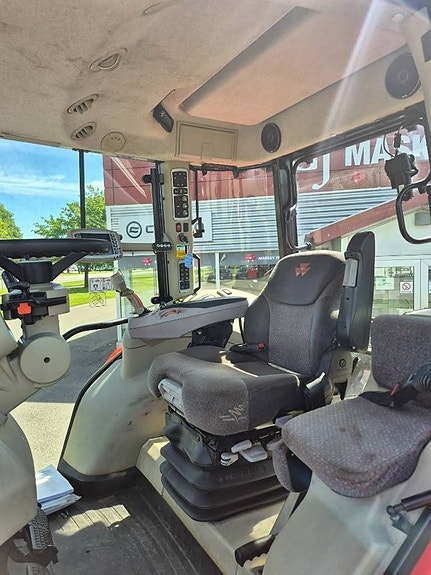 Massey Ferguson 7624 8 of 11