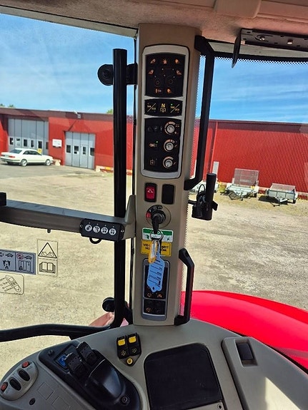 Massey Ferguson 7624 9 of 11