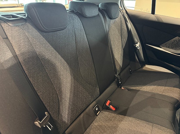 BMW 120 15 of 16
