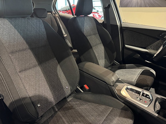 BMW 120 14 of 16