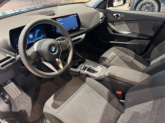BMW 120 13 of 16