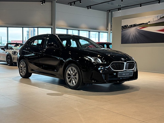 BMW 120 3 of 5