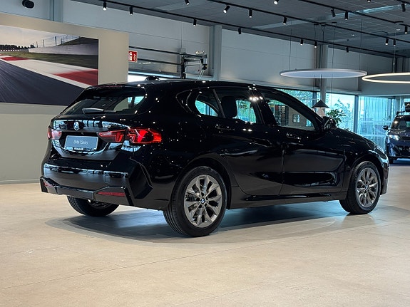 BMW 120 4 of 5