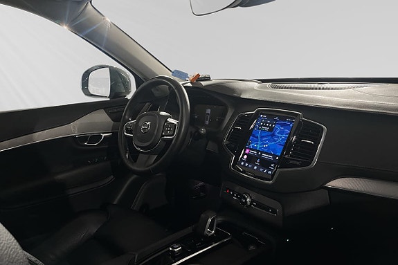 Volvo XC90 9 of 17