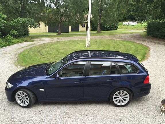 BMW 320xd 5 of 5