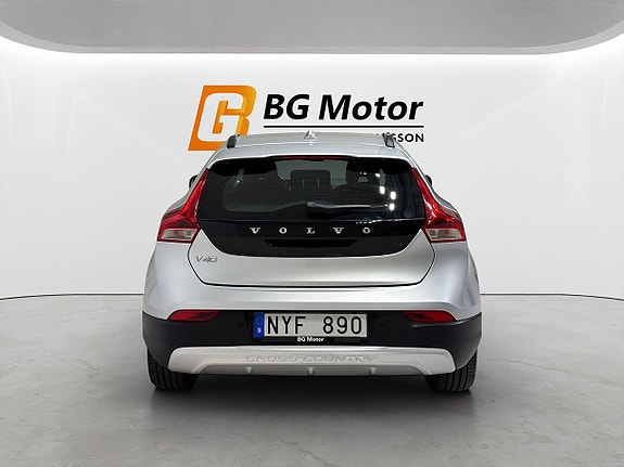 Volvo V40 Cross Country 5 of 5